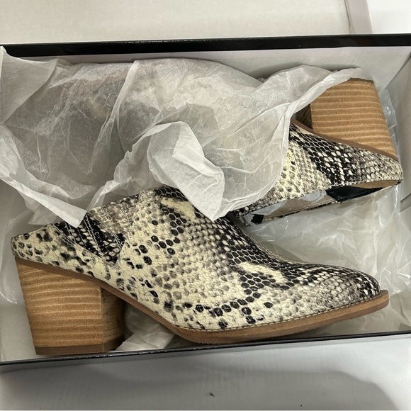 New Blondo Norwich Natural Snake Leather Mules - Picture 10 of 16
